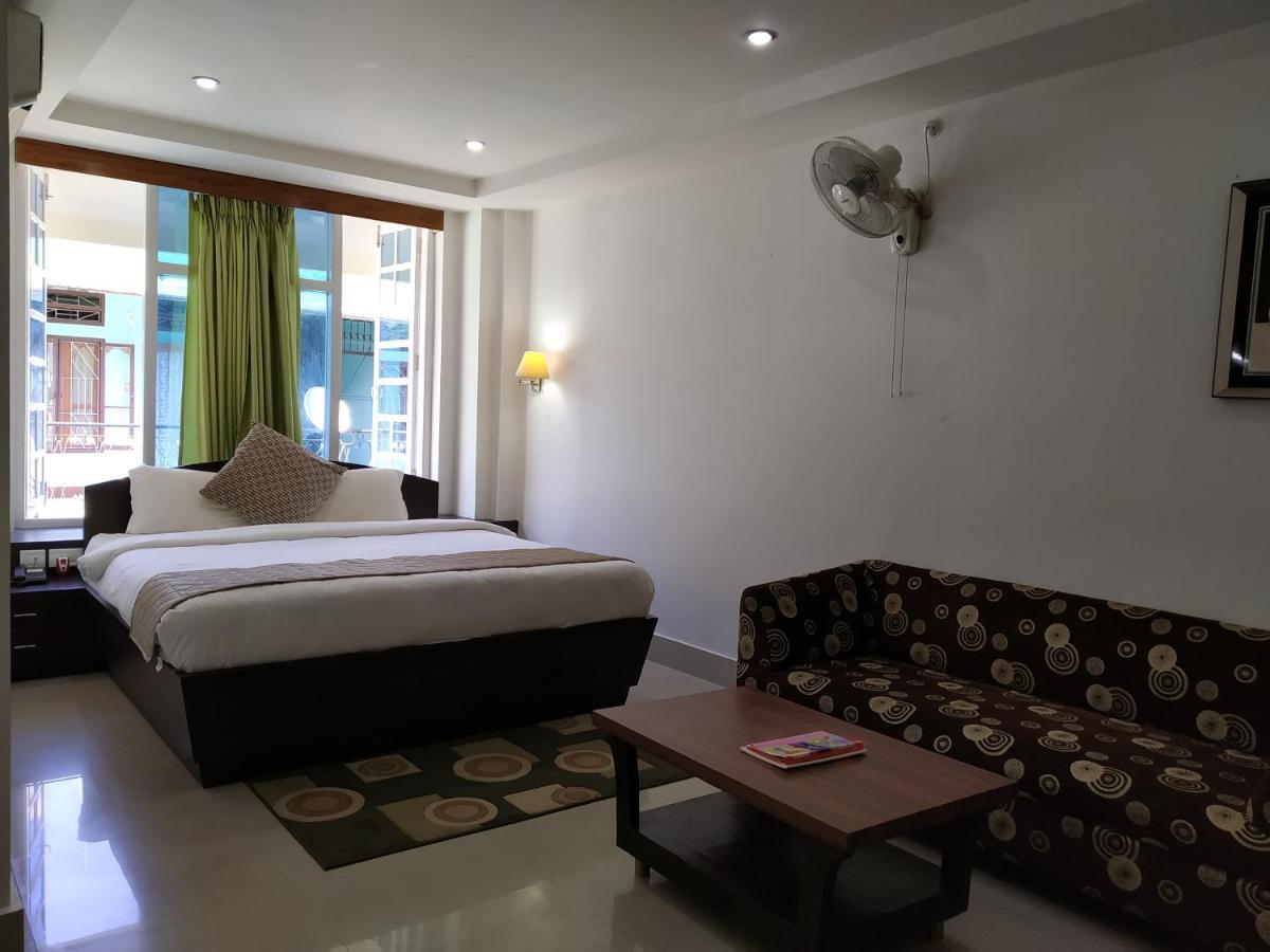 Hotel Sc Continental Itanagar Luaran gambar